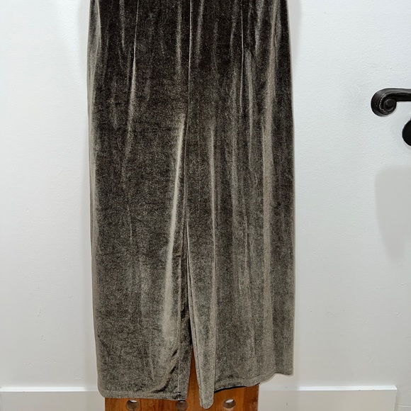 MPC Green Velvet Jumpsuit - Picture 9 of 10